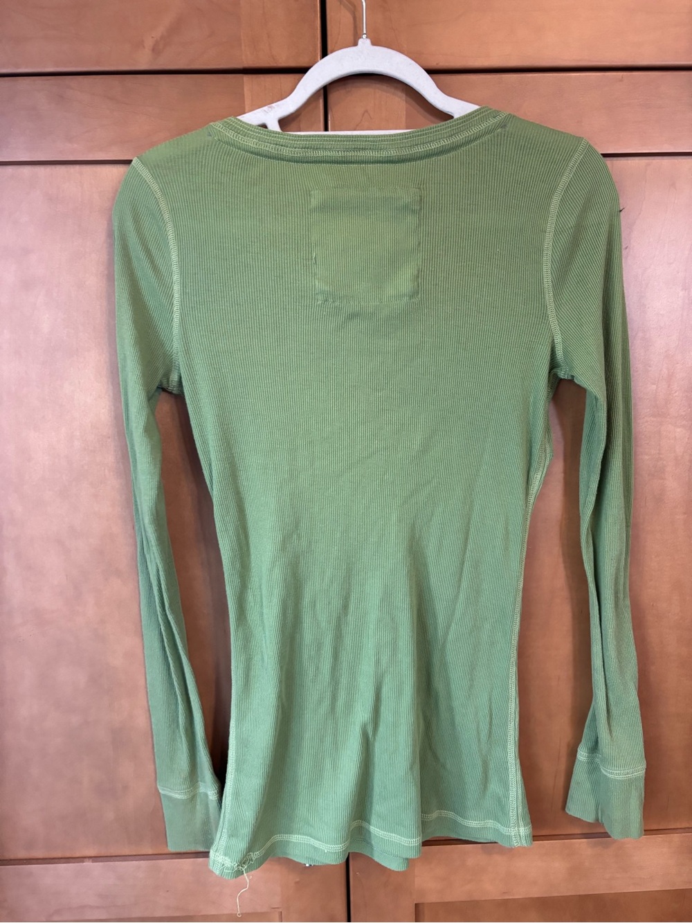 Abercrombie & FitchGreen V-Neck Long Sleeve Top - Picture 2 of 3